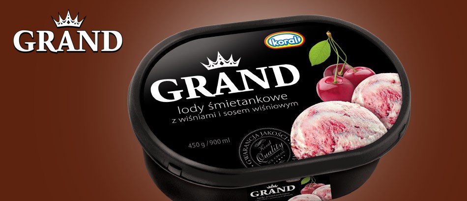 cream ice cream with cherries & cherry sauce